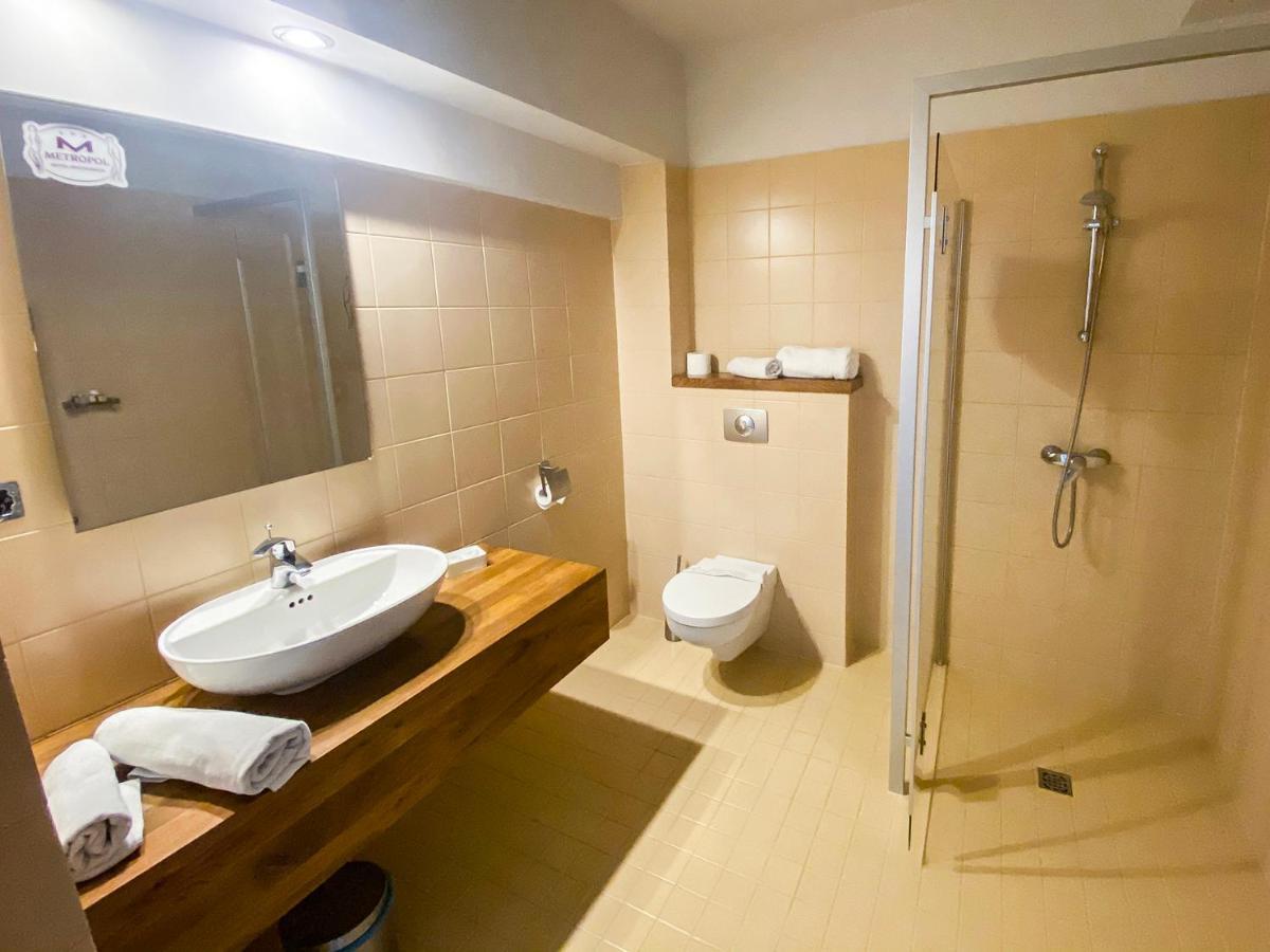 Metropol Hotel Śrem Buitenkant foto